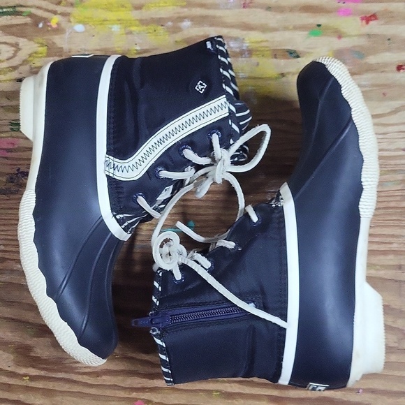 Sperry Shoes - Sperry muck boots size 7 Navy zip side